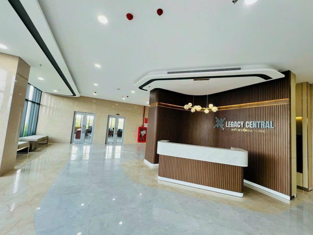 Sảnh đón khách theo phong cách khách sạn 5 sao tại Legay Central. Sảnh đón khách theo phong cách khách sạn 5 sao tại Legay Central.