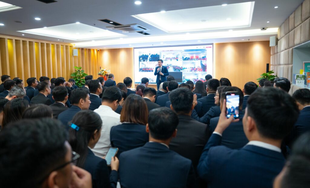 công ty Kim Oanh Realty đào tạo nghiệp vụ nhà ở xã hội cho nhân viên